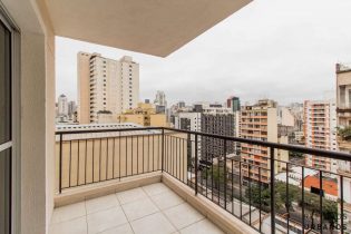 Apartamento no Largo do Arouche, com 43m2, varanda bacana, andar alto, equipado e finalizado com todo cuidado, prontinho para morar. 